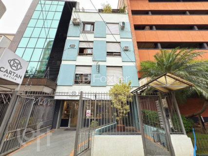Image 32 - 881765