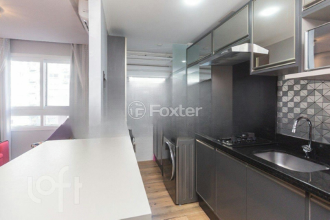 Image 7 - 882071