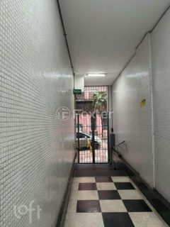 Image 26 - 882257