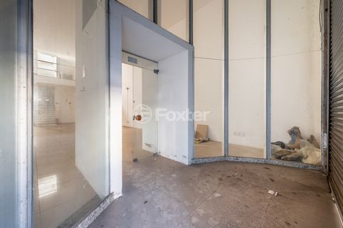 Image 24 - 882316