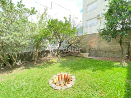 Image 37 - 882326