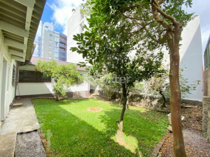 Image 36 - 882326
