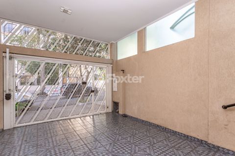 Image 63 - 882367