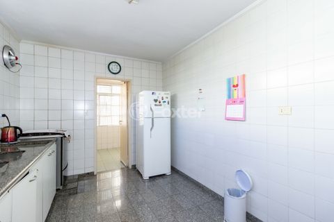 Image 34 - 882449