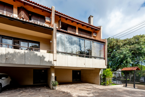 Image 31 - 882498