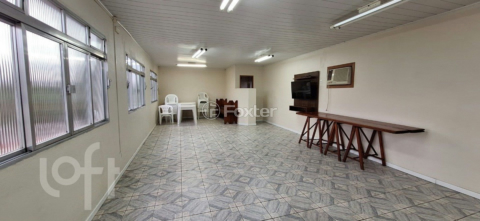 Image 17 - 882517