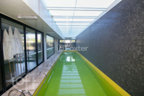 Image 33 - 882627