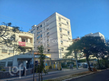 Image 10 - 882829