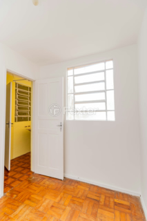 Image 32 - 883162
