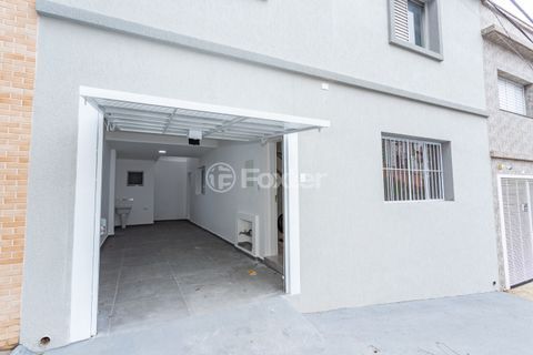 Image 37 - 883542
