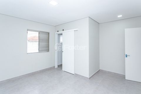 Image 21 - 883542