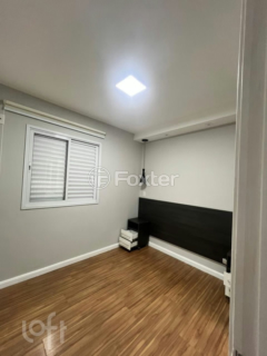 Image 21 - 883556