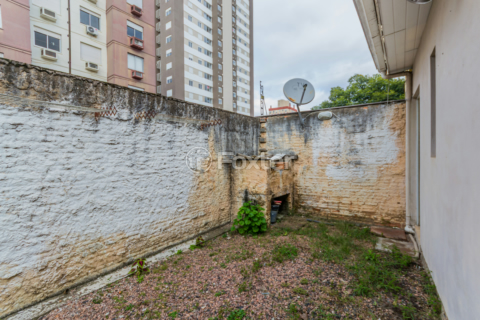 Image 37 - 883642