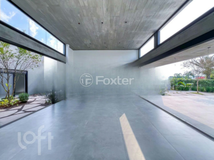 Image 32 - 883736