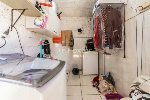 Image 24 - 883754