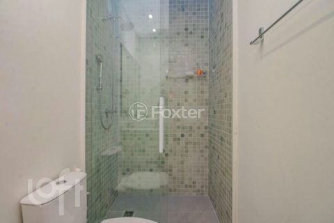 Image 29 - 883776