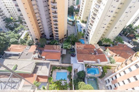 Image 32 - 883975