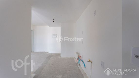 Image 7 - 884059