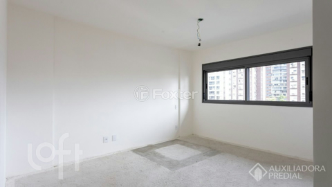 Image 7 - 884067