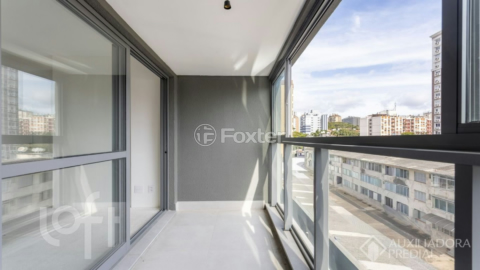Image 4 - 884067