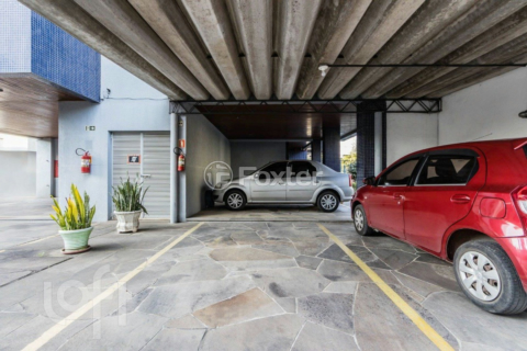 Image 39 - 884155