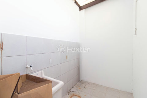 Image 7 - 884397