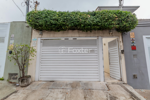 Image 42 - 884560