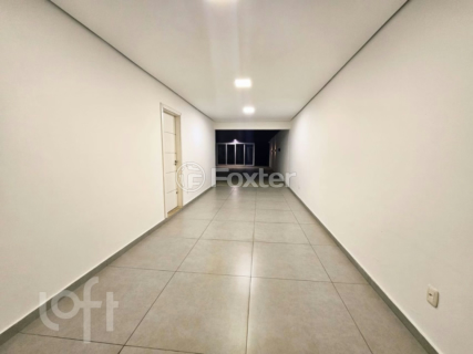 Image 38 - 884745