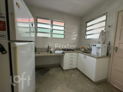 Image 21 - 884843