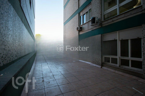 Image 24 - 884844