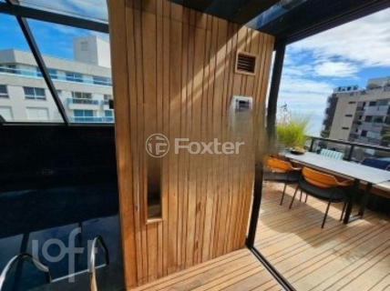 Image 22 - 884856