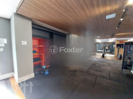 Image 33 - 884929
