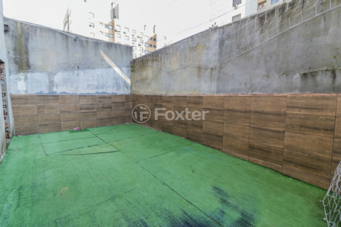 Image 38 - 885001