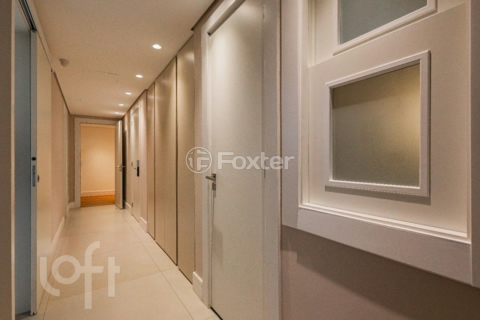 Image 34 - 885326