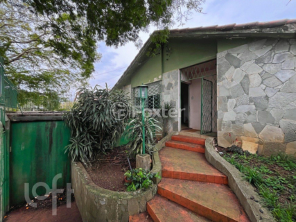 Image 30 - 885353