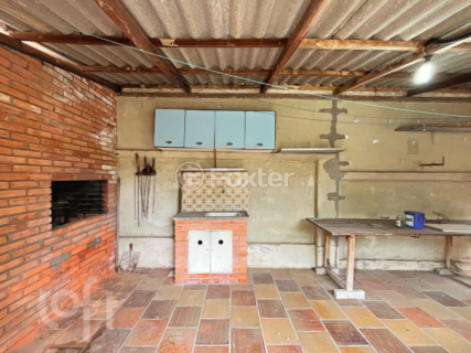 Image 21 - 885353