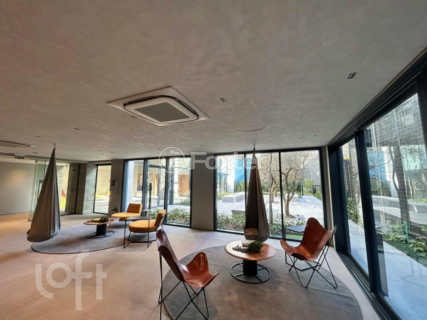 Image 34 - 885789