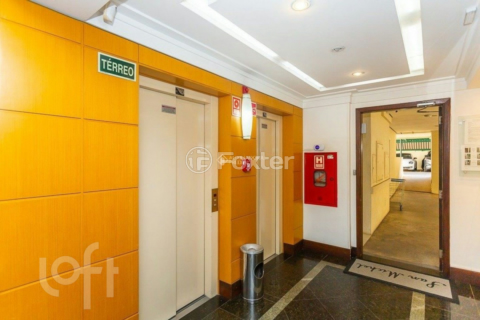 Image 32 - 885928