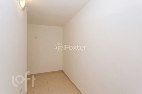 Image 29 - 886087