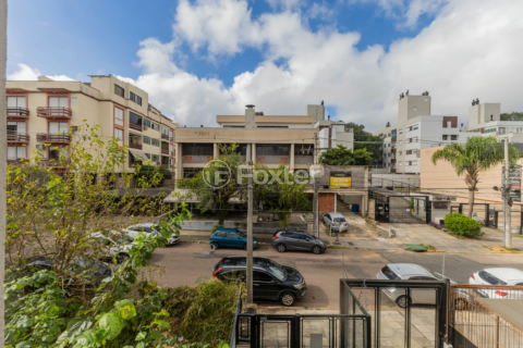 Image 35 - 886220