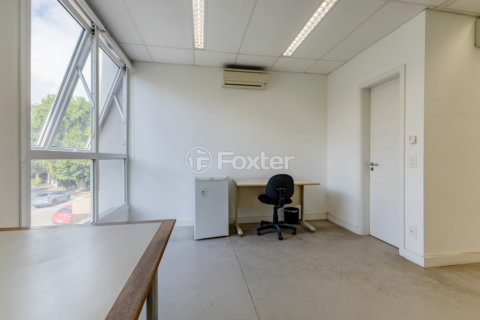 Image 43 - 886220