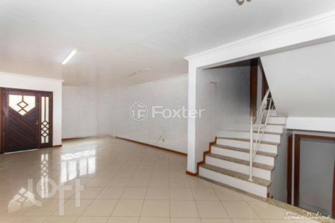 Image 24 - 886241