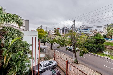 Image 52 - 886288