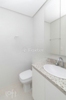 Image 21 - 886532