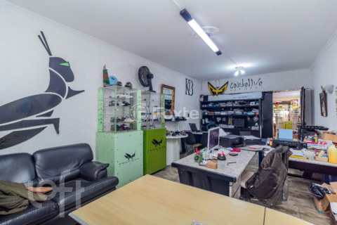 Image 30 - 886536