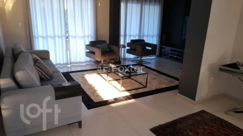 Image 39 - 886552
