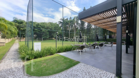 Image 21 - 886552