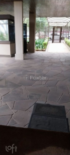 Image 32 - 886629