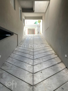 Image 34 - 886740
