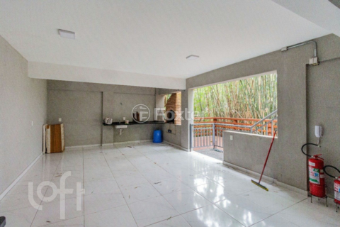 Image 36 - 886740